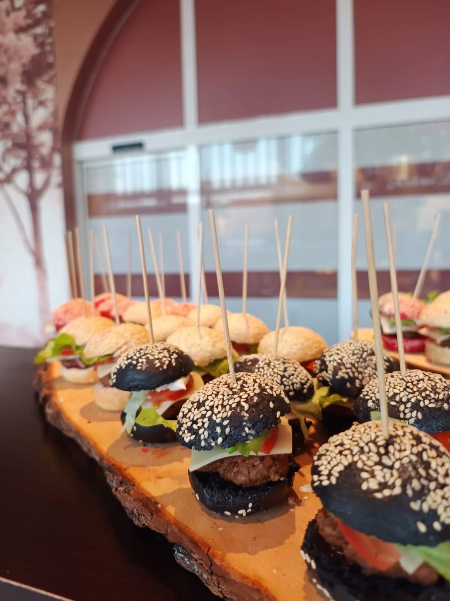 Catering — svečano poslužena hrana